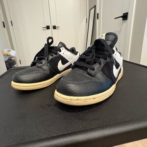 Nike Panda Dunks